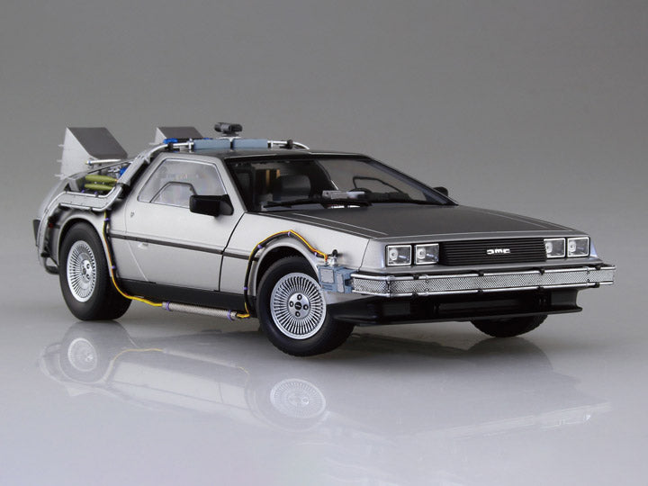 Aoshima 1/24 Back to the Future - DeLorean