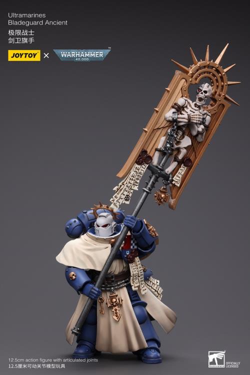 Joytoy 1/18 Warhammer 40K Ultramarines Bladeguard Ancient