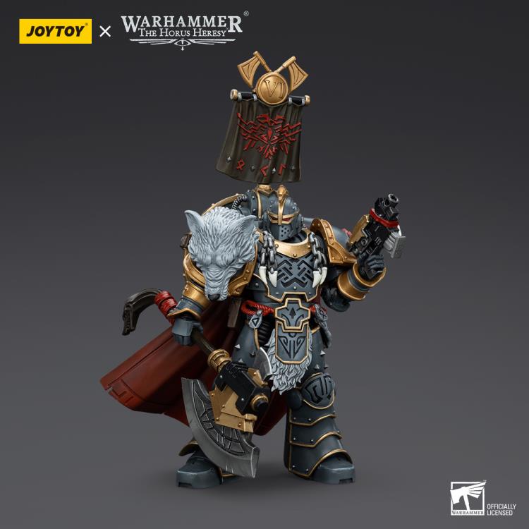 Joytoy 1/18 Warhammer The Horus Heresy Space Wolves Legion Praetor with Power Axe and Combat Shield