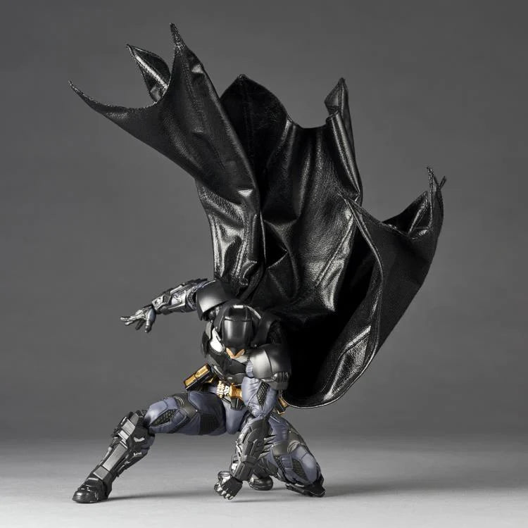 Revoltech Amazing Yamaguchi DC - Batman (Batman Arkham Knight Version) [Damaged Box]