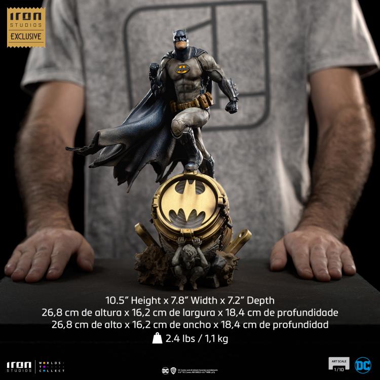 Iron Studios Art Scale 1/10 DC Batman on Bat-Signal Deluxe CCXP Exclusive Limited Edition