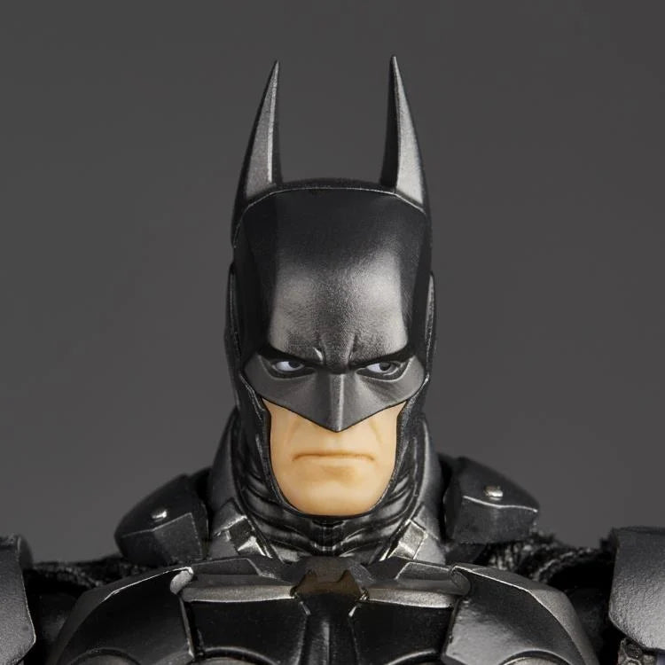 Revoltech Amazing Yamaguchi DC - Batman (Batman Arkham Knight Version) [Damaged Box]