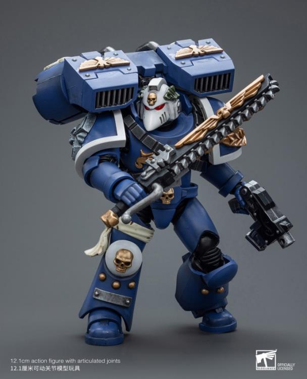 Joytoy 1/18 Warhammer 40K Ultramarines Vanguard Veteran with Chainsword and Bolt Pistol