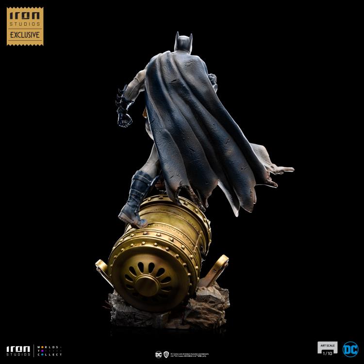 Iron Studios Art Scale 1/10 DC Batman on Bat-Signal Deluxe CCXP Exclusive Limited Edition