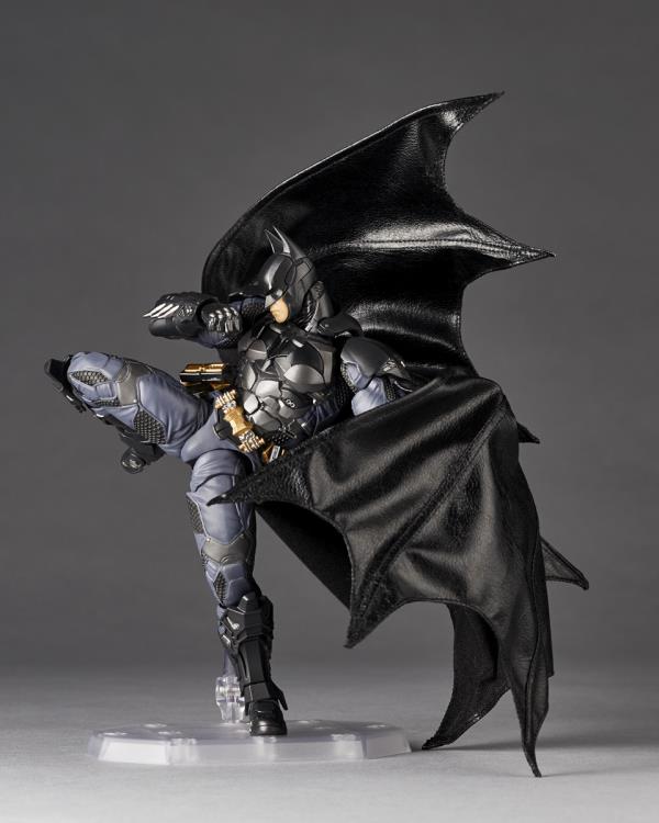 Revoltech Amazing Yamaguchi DC - Batman (Batman Arkham Knight Version) [Damaged Box]