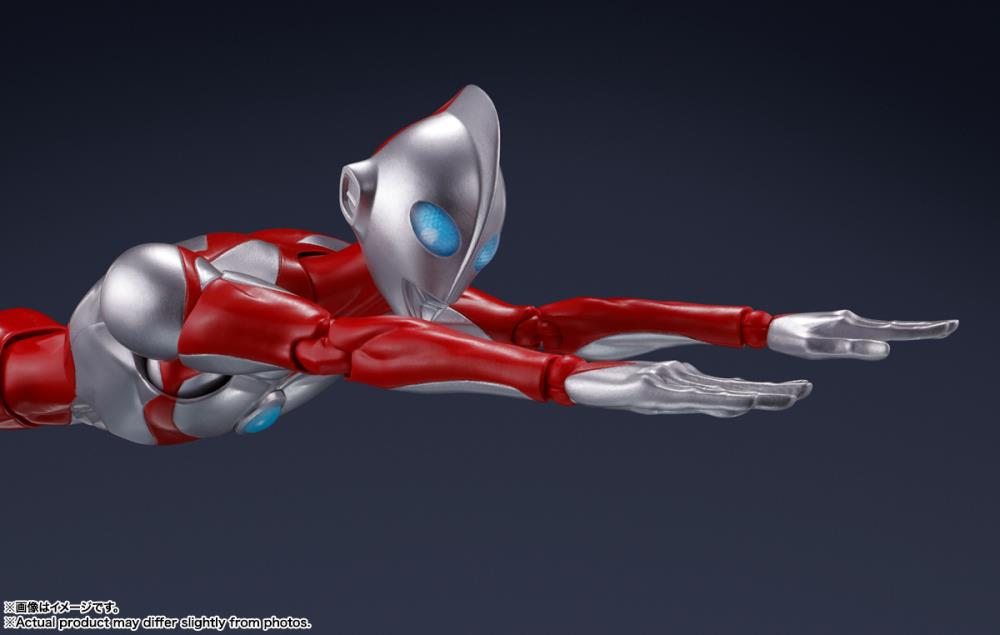 SH Figuarts Ultraman Rising - Ultraman & Emi