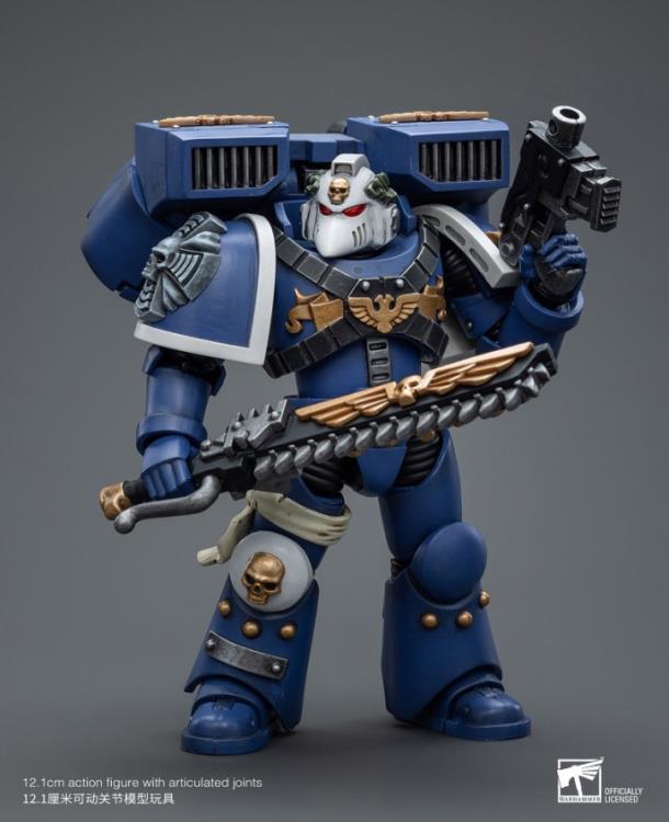 Joytoy 1/18 Warhammer 40K Ultramarines Vanguard Veteran with Chainsword and Bolt Pistol