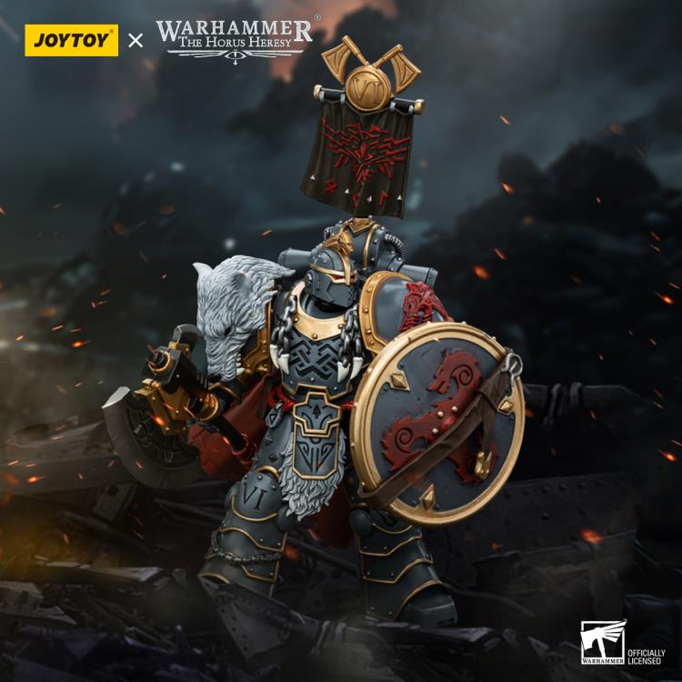 Joytoy 1/18 Warhammer The Horus Heresy Space Wolves Legion Praetor with Power Axe and Combat Shield