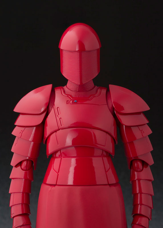 SH Figuarts Star Wars The Last Jedi Elite Praetorian Guard with Whip Staff