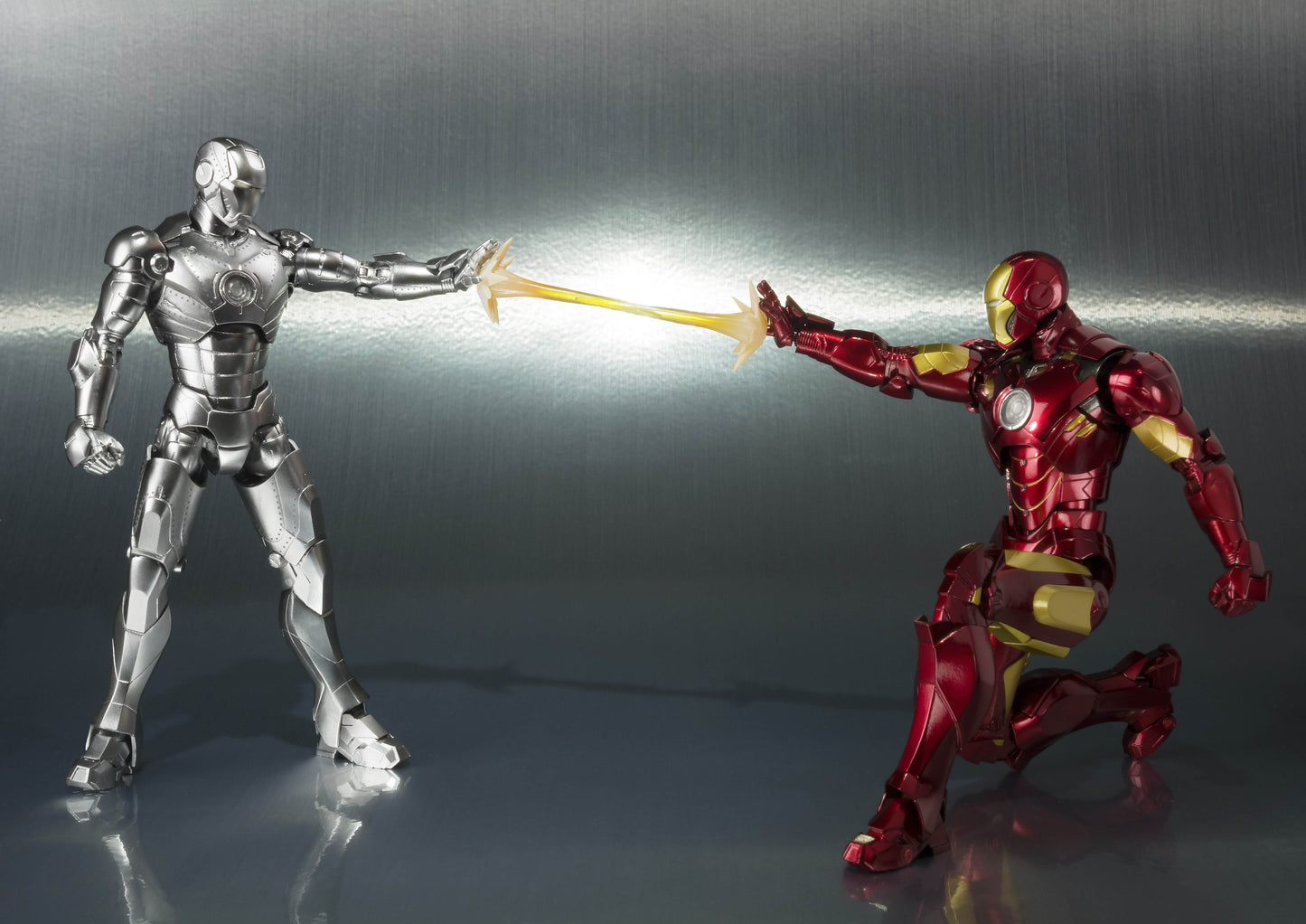 SH Figuarts Marvel Iron Man Mark 2 with Hall of Armor