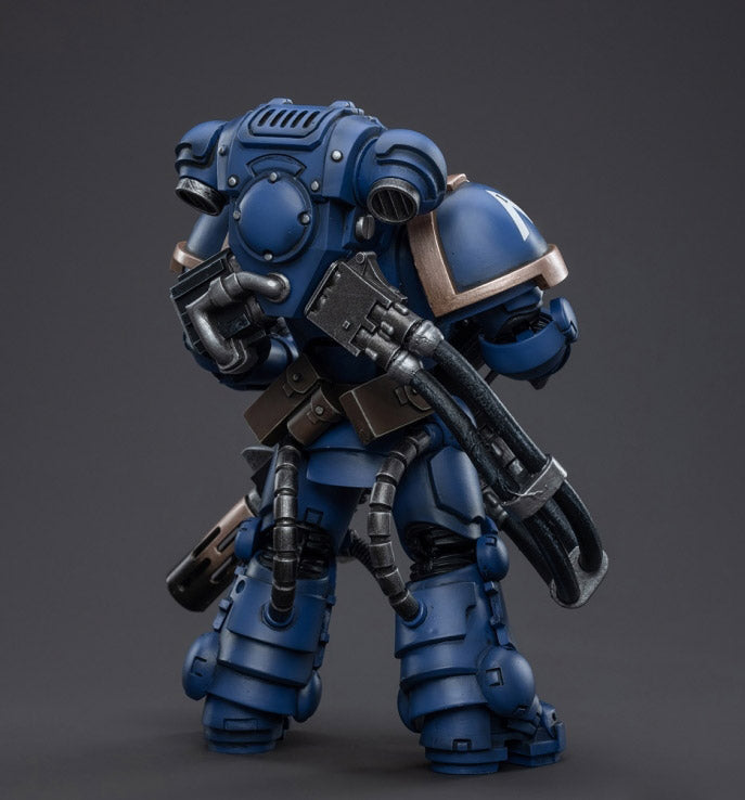 Joytoy 1/18 Warhammer 40K Ultramarines - Primaris Eradicator 1 Captain Tyanos Thio