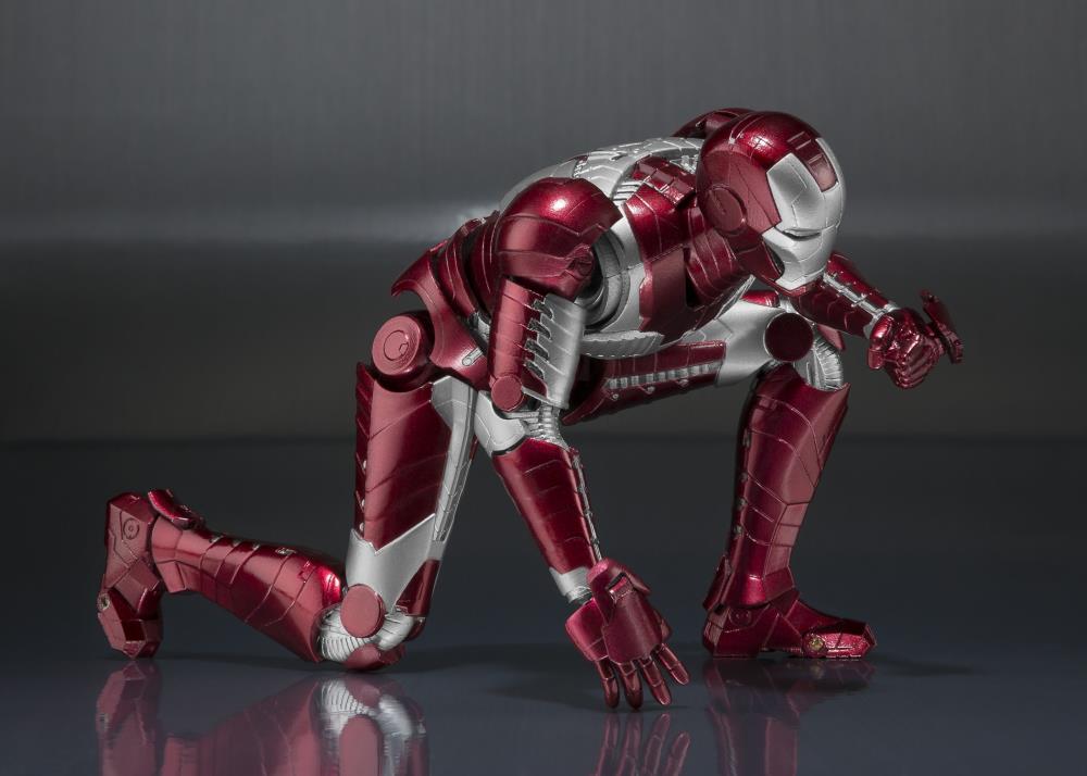 SH Figuarts Marvel Iron Man Mark 5 With Hall of Armor